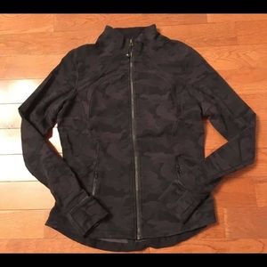 Lululemon camo forme jacket 12